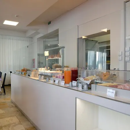 Excelsior Hotell 3*